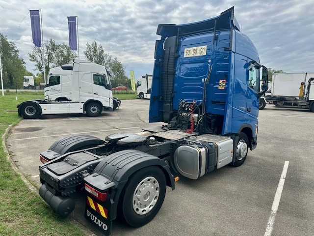 Volvo FH - شاحنة جرار: صور 3 Volvo FH - شاحنة جرار: صور 3