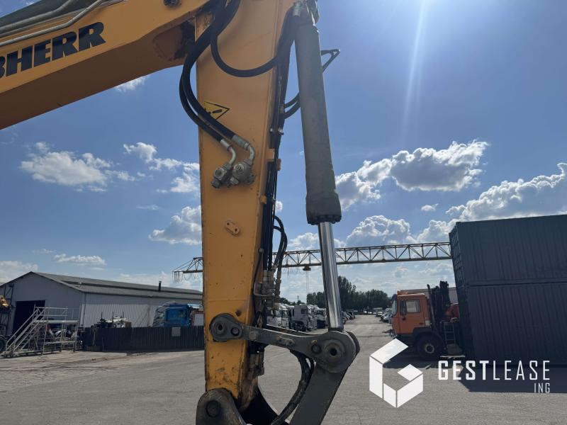 Liebherr R922SLC - حفارات زحافة: صور 5 Liebherr R922SLC - حفارات زحافة: صور 5