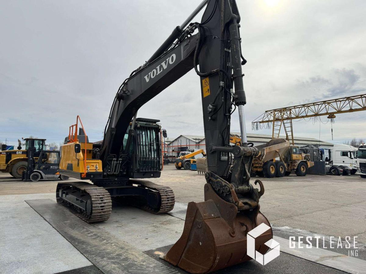 Volvo EC220 ENL - حفارات زحافة: صور 4 Volvo EC220 ENL - حفارات زحافة: صور 4