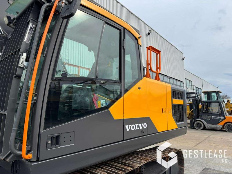 Volvo EC220 ENL - حفارات زحافة: صور 5 Volvo EC220 ENL - حفارات زحافة: صور 5
