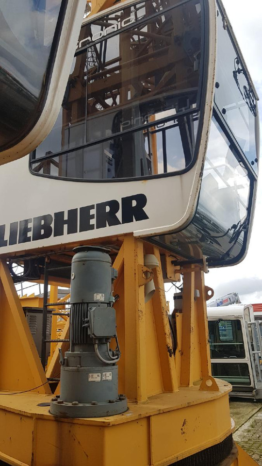 Liebherr 140 EC-H Litronic 2008 - رافعة برجية: صور 2 Liebherr 140 EC-H Litronic 2008 - رافعة برجية: صور 2