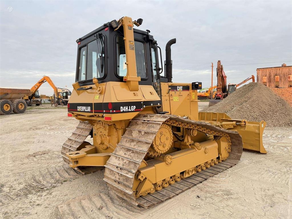 CAT D4H LGP USA MADE - بلدوزر: صور 5 CAT D4H LGP USA MADE - بلدوزر: صور 5