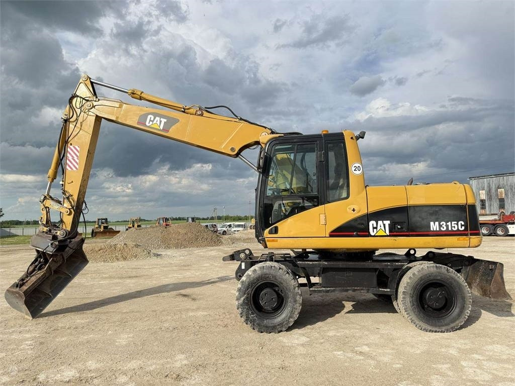 CAT M315C - حفارة على عجلات: صور 4 CAT M315C - حفارة على عجلات: صور 4