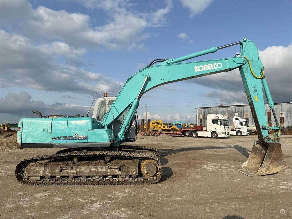 Kobelco SK 210'LC-6 - حفارات زحافة: صور 5 Kobelco SK 210'LC-6 - حفارات زحافة: صور 5