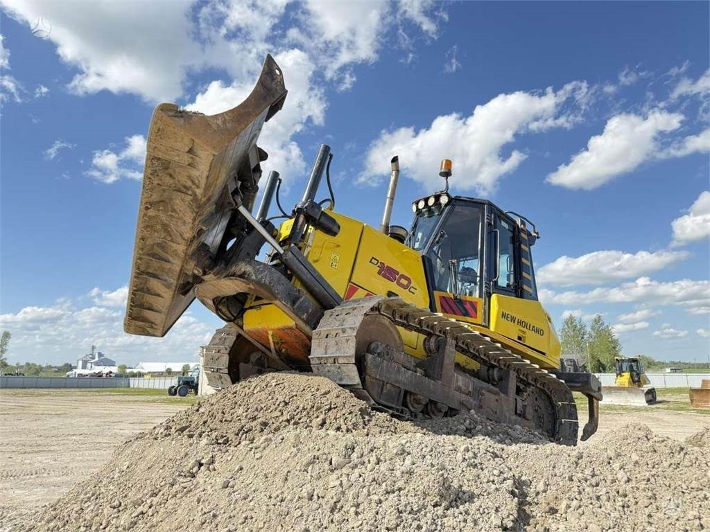 New Holland D150C Ripper - بلدوزر: صور 2 New Holland D150C Ripper - بلدوزر: صور 2