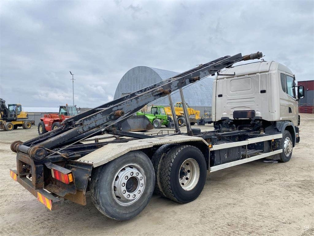 Scania 124 G 400 , manual pump - شاحنة ذات الخطاف: صور 3 Scania 124 G 400 , manual pump - شاحنة ذات الخطاف: صور 3