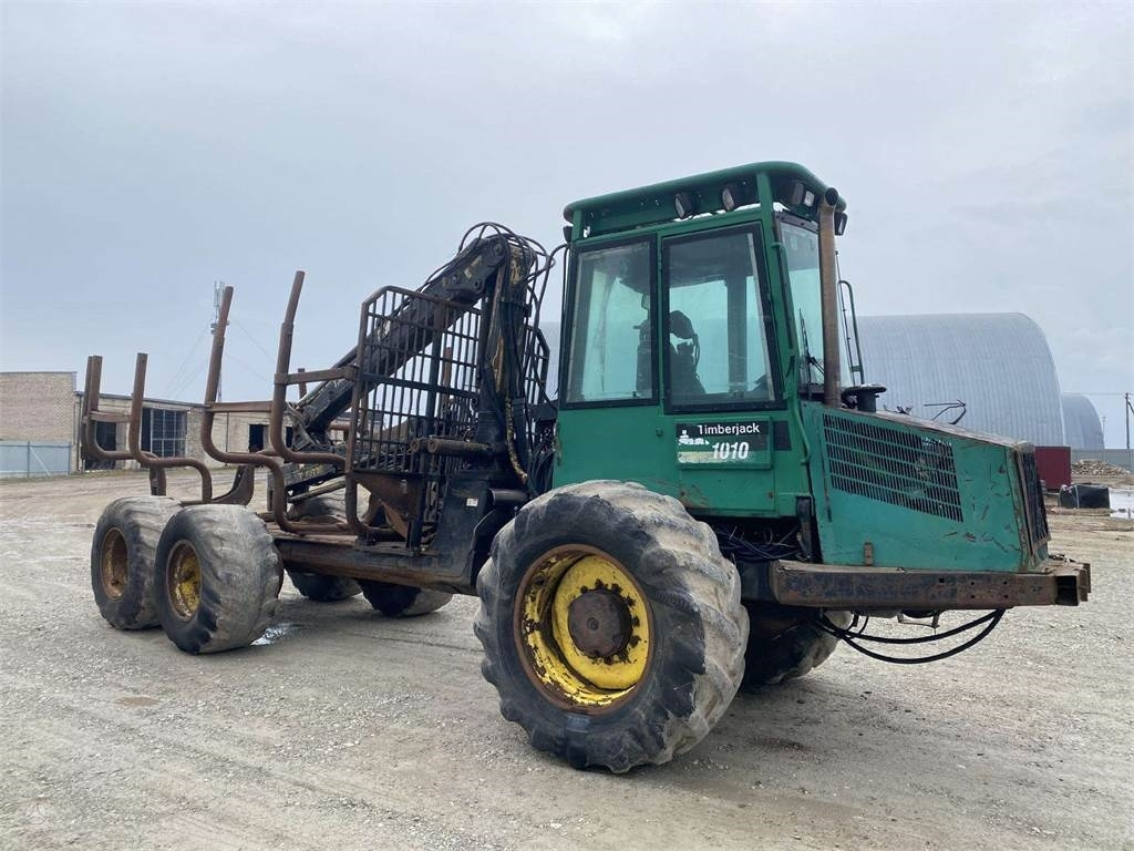 Timberjack 1010 , VISAS ARBA DALIMIS - شاحنات نقل الأخشاب في الغابات: صور 2 Timberjack 1010 , VISAS ARBA DALIMIS - شاحنات نقل الأخشاب في الغابات: صور 2