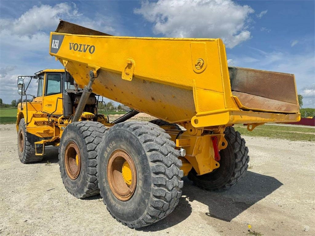 Volvo A25D - شاحنة مفصلية: صور 5 Volvo A25D - شاحنة مفصلية: صور 5