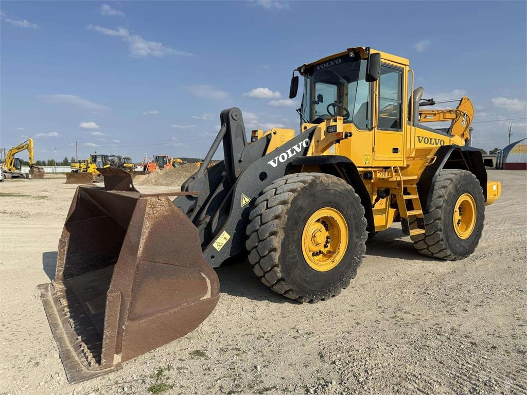 Volvo L 110 E - اللودر بعجل: صور 1 Volvo L 110 E - اللودر بعجل: صور 1