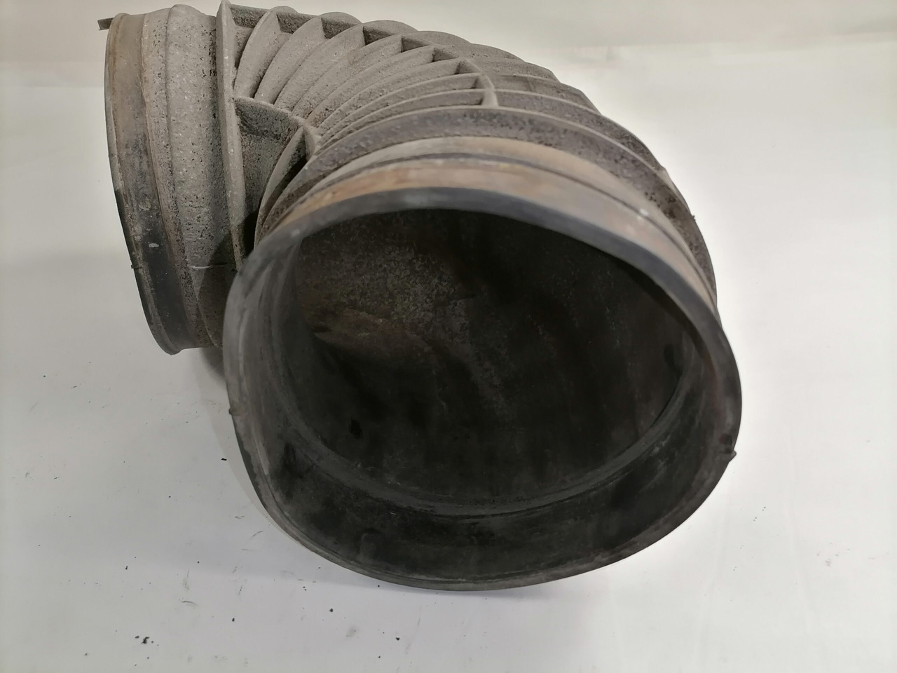 DAF Air intake 1667680 - نظام سحب الهواء - شاحنة: صور 2 DAF Air intake 1667680 - نظام سحب الهواء - شاحنة: صور 2