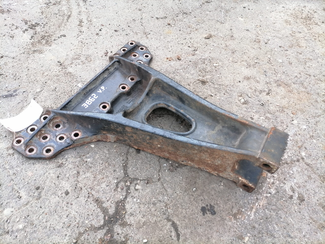 MAN Bracket 81432153025 - تعليق - شاحنة: صور 4 MAN Bracket 81432153025 - تعليق - شاحنة: صور 4