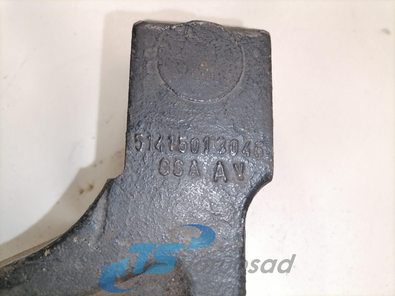 MAN Engine bracket 51415013046 - المحرك و قطع الغيار - شاحنة: صور 2 MAN Engine bracket 51415013046 - المحرك و قطع الغيار - شاحنة: صور 2