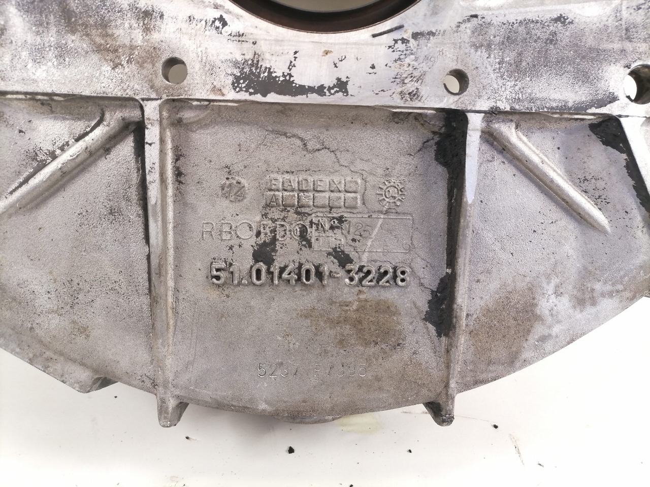MAN Flywheel housing 51014013228 - دولاب الموازنة - شاحنة: صور 5 MAN Flywheel housing 51014013228 - دولاب الموازنة - شاحنة: صور 5