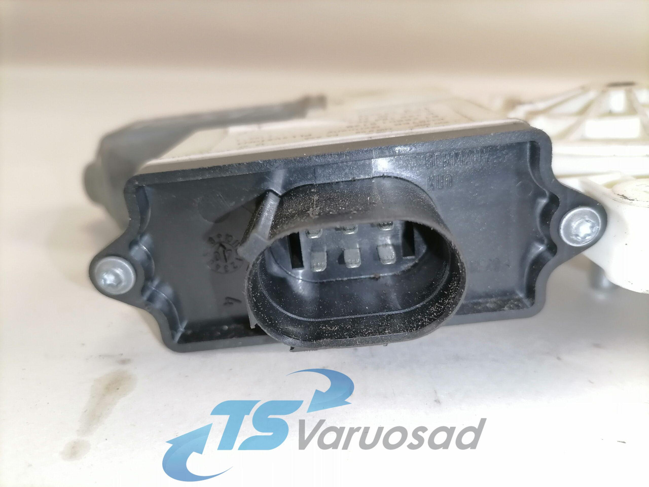 MAN Glass lift 81286016138 - نافذة و قطع الغيار - شاحنة: صور 2 MAN Glass lift 81286016138 - نافذة و قطع الغيار - شاحنة: صور 2