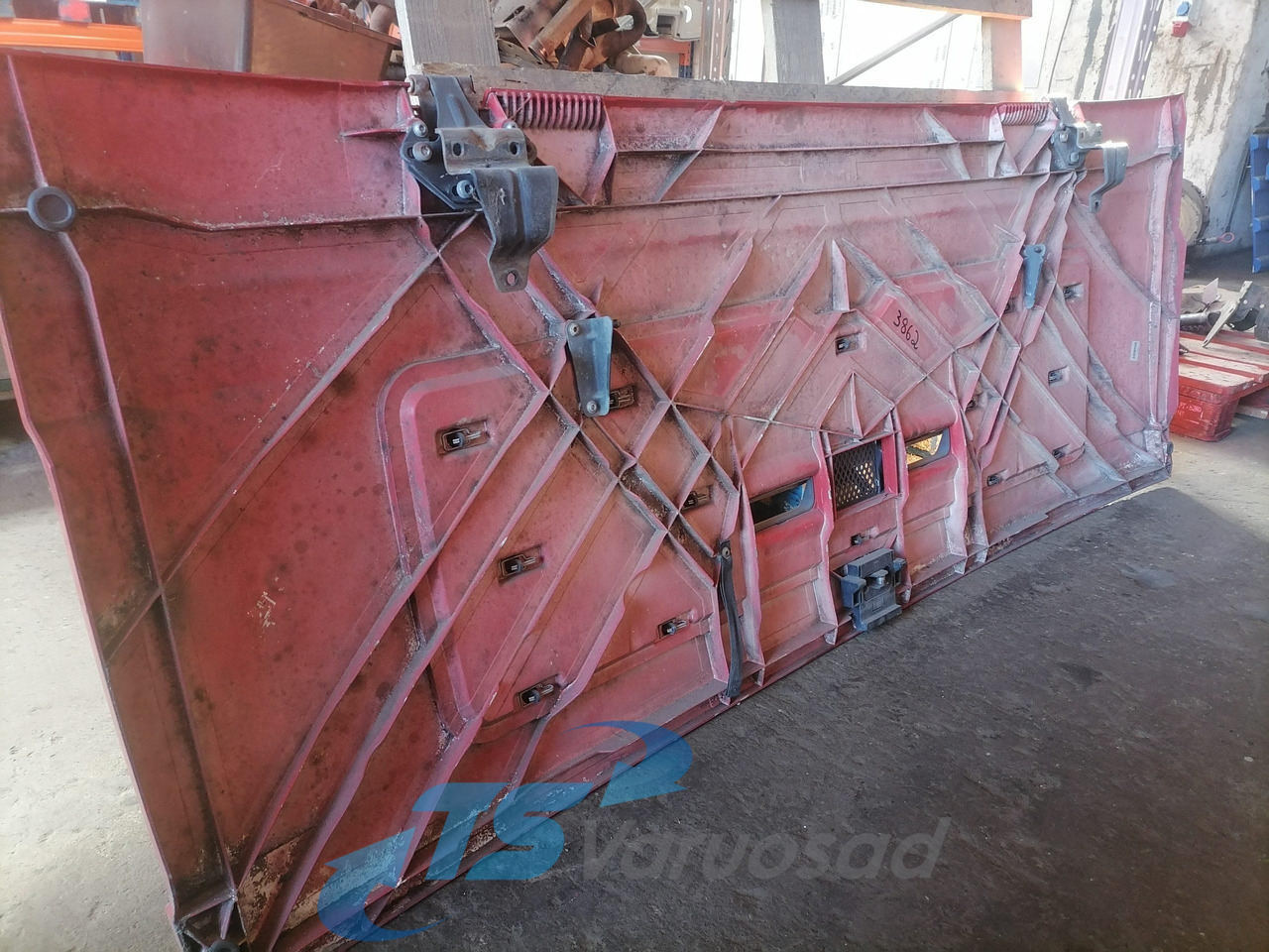 MAN Grille panel 81611100053 - جلوپنجره - شاحنة: صور 3 MAN Grille panel 81611100053 - جلوپنجره - شاحنة: صور 3