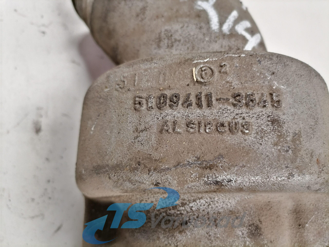 MAN Intake manifold 51094113645 - مشعب السحب - شاحنة: صور 4 MAN Intake manifold 51094113645 - مشعب السحب - شاحنة: صور 4