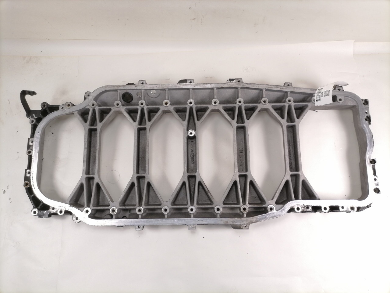 MAN Ladder frame 51011083036 - حوض الزيت - شاحنة: صور 3 MAN Ladder frame 51011083036 - حوض الزيت - شاحنة: صور 3