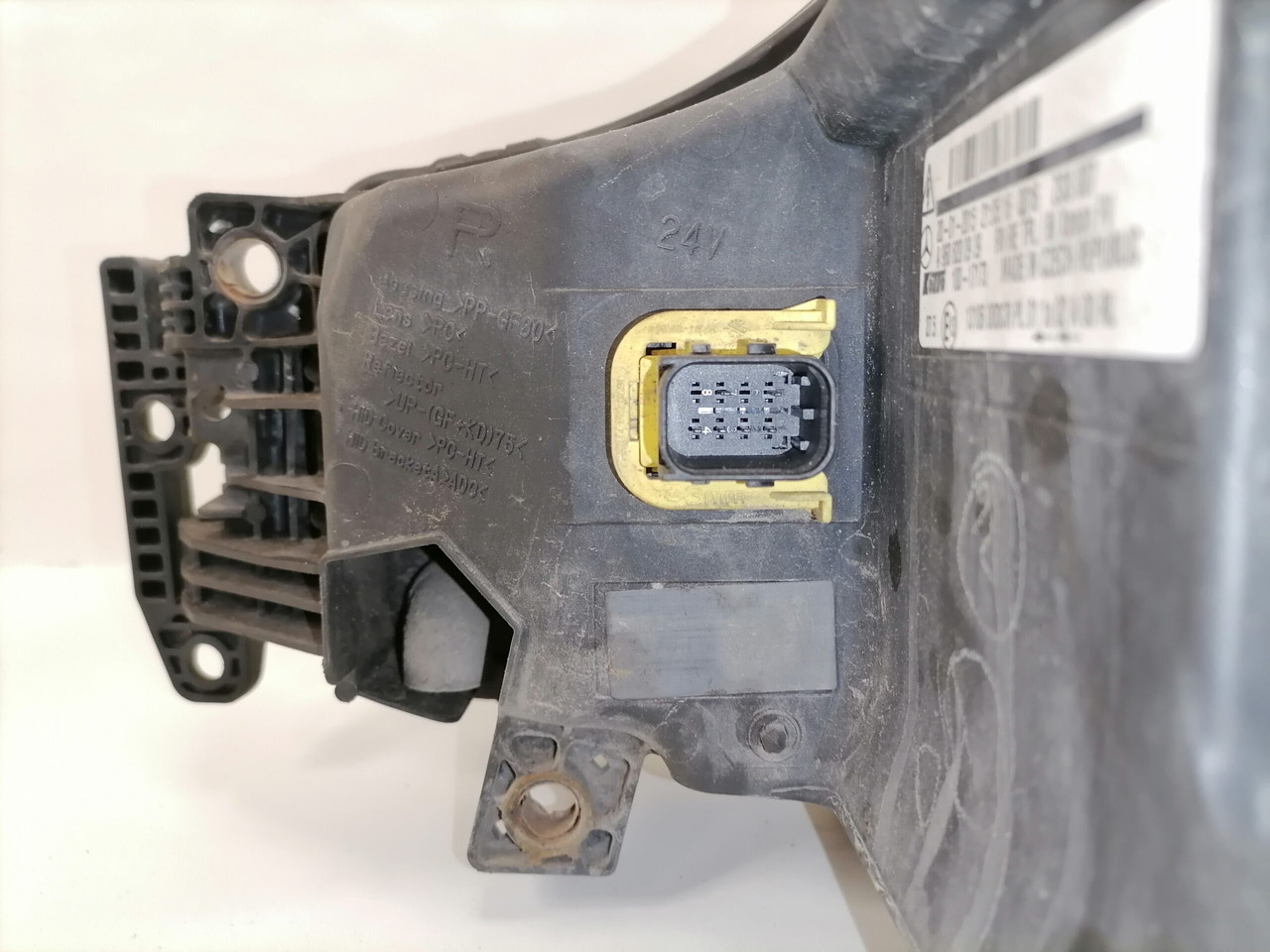 Mercedes-Benz Esituli, xenon A9608200939 - أضواء - شاحنة: صور 4 Mercedes-Benz Esituli, xenon A9608200939 - أضواء - شاحنة: صور 4