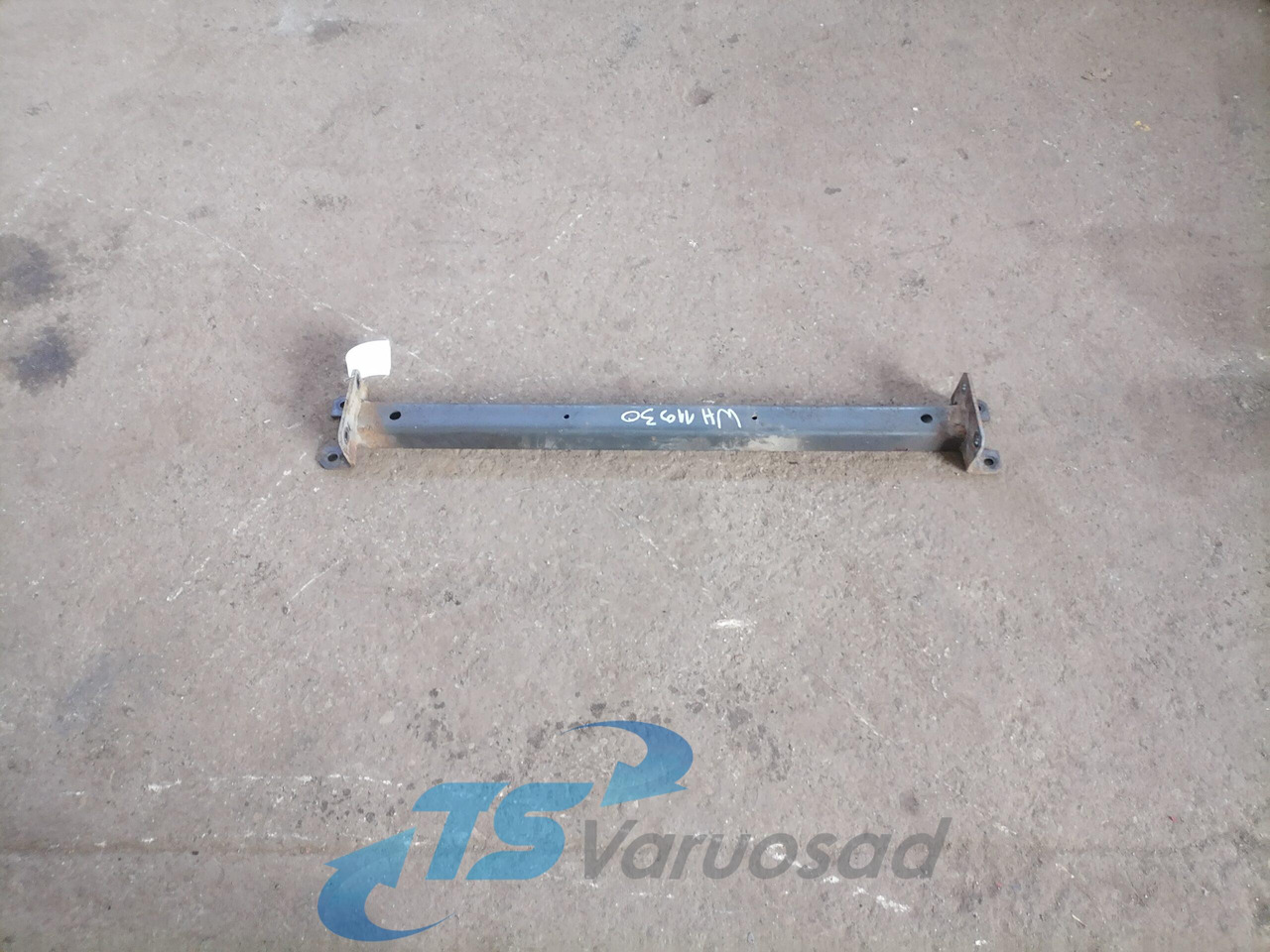 Mercedes-Benz Front bumper carrier A9413101722 - كأس مترعة - شاحنة: صور 1 Mercedes-Benz Front bumper carrier A9413101722 - كأس مترعة - شاحنة: صور 1