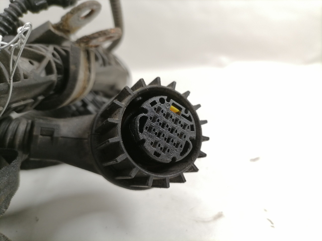 Mercedes-Benz Mootori juhtmestik A4711504320 - كتلة التحكم - شاحنة: صور 3 Mercedes-Benz Mootori juhtmestik A4711504320 - كتلة التحكم - شاحنة: صور 3