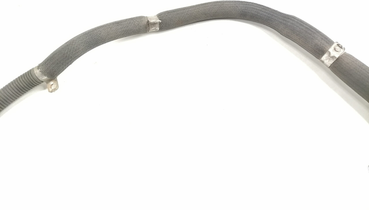 Mercedes-Benz Oil pipe A9605284009 - المحرك و قطع الغيار - شاحنة: صور 2 Mercedes-Benz Oil pipe A9605284009 - المحرك و قطع الغيار - شاحنة: صور 2