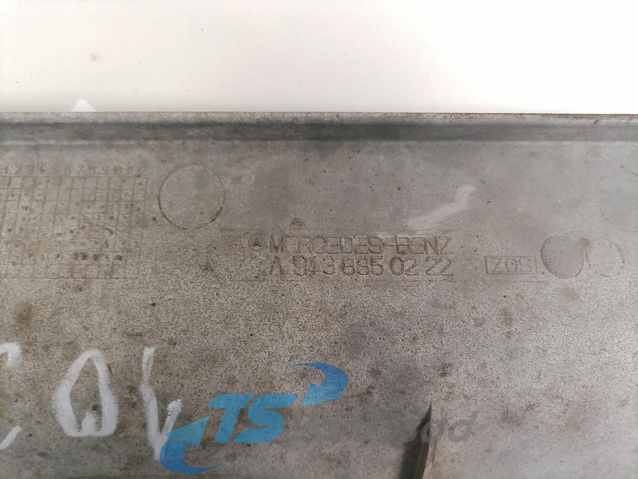 Mercedes-Benz Plastikdetail A9438850222 - الديناميكا الهوائية / المفسدين - شاحنة: صور 3 Mercedes-Benz Plastikdetail A9438850222 - الديناميكا الهوائية / المفسدين - شاحنة: صور 3