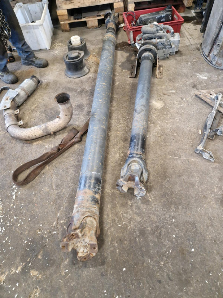 Mercedes-Benz Propeller shaft A6554107602 - عمود الكردان - شاحنة: صور 1 Mercedes-Benz Propeller shaft A6554107602 - عمود الكردان - شاحنة: صور 1