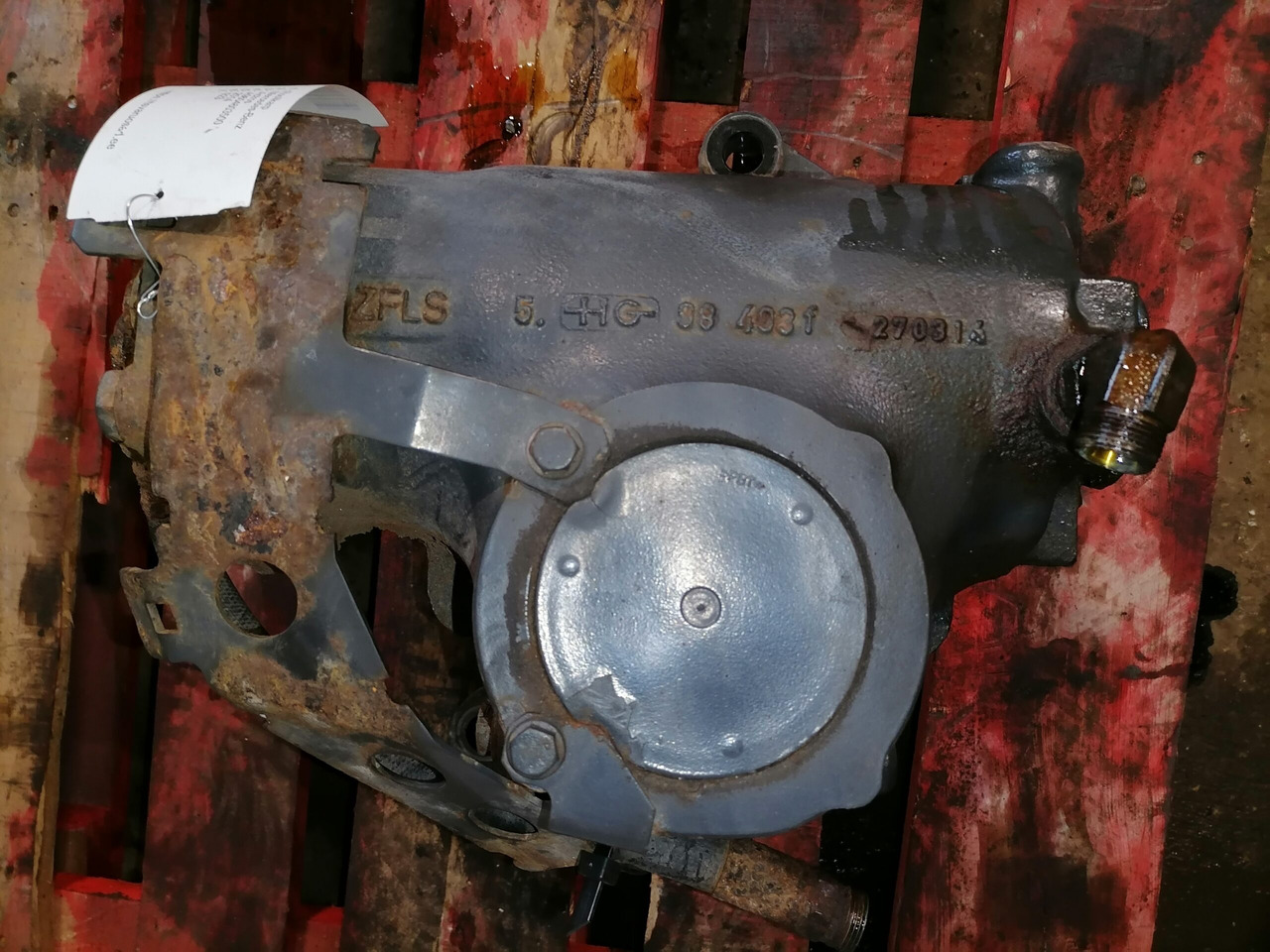 Mercedes-Benz Steering box A9604603500 - دودة دركسون - شاحنة: صور 2 Mercedes-Benz Steering box A9604603500 - دودة دركسون - شاحنة: صور 2