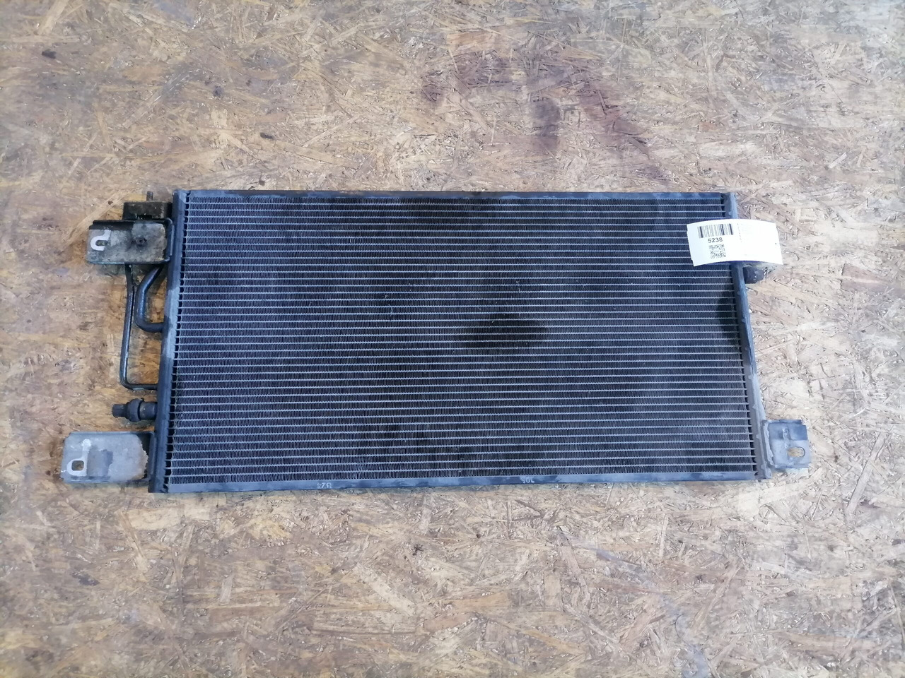 Scania A/C radiator 1790840 - التدفئة / التهوية - شاحنة: صور 5 Scania A/C radiator 1790840 - التدفئة / التهوية - شاحنة: صور 5