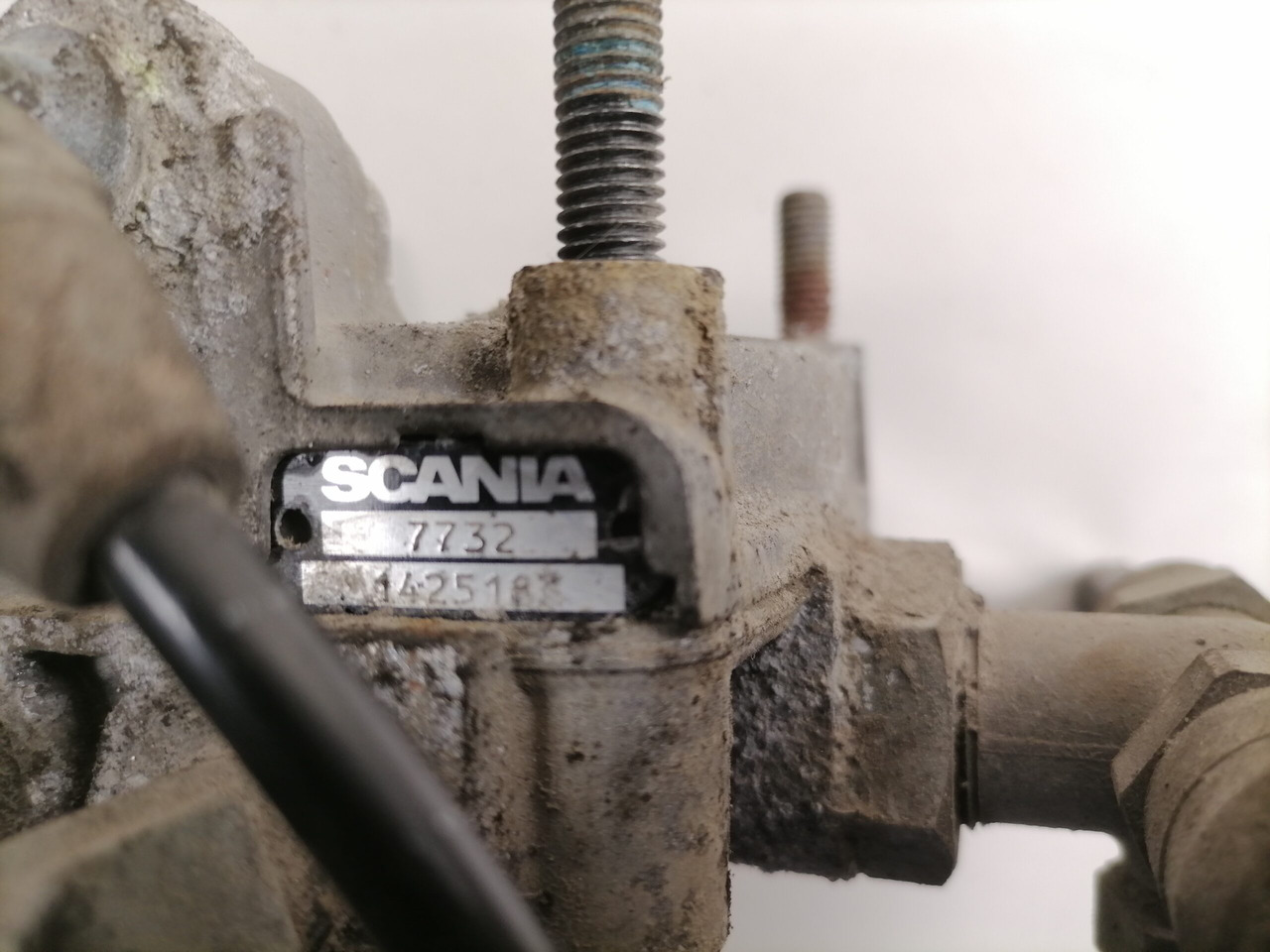 Scania Air pressure control valve 1425183 - صمام الفرامل - شاحنة: صور 4 Scania Air pressure control valve 1425183 - صمام الفرامل - شاحنة: صور 4