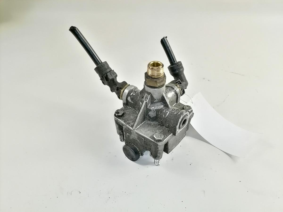 Scania Air pressure control valve 2038219 - صمام الفرامل - شاحنة: صور 2 Scania Air pressure control valve 2038219 - صمام الفرامل - شاحنة: صور 2