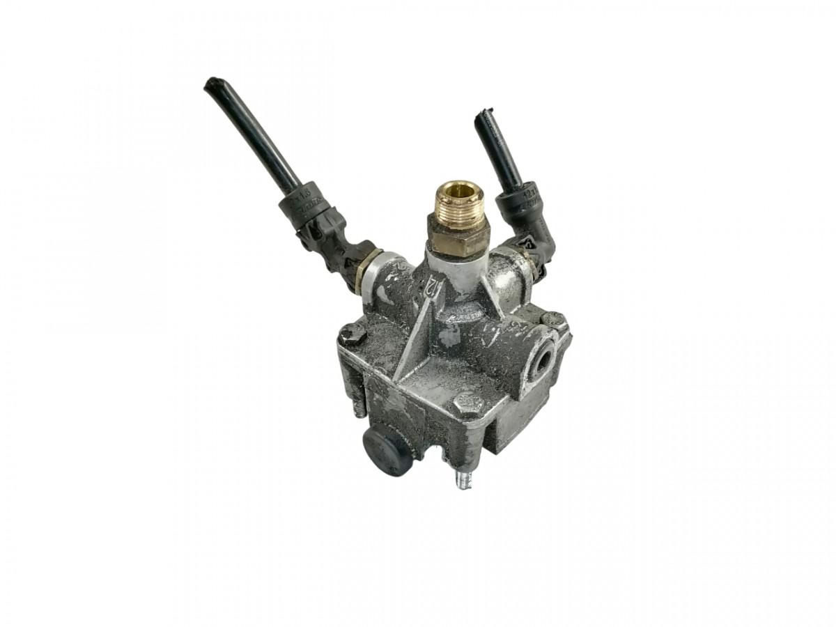 Scania Air pressure control valve 2038219 - صمام الفرامل - شاحنة: صور 1 Scania Air pressure control valve 2038219 - صمام الفرامل - شاحنة: صور 1