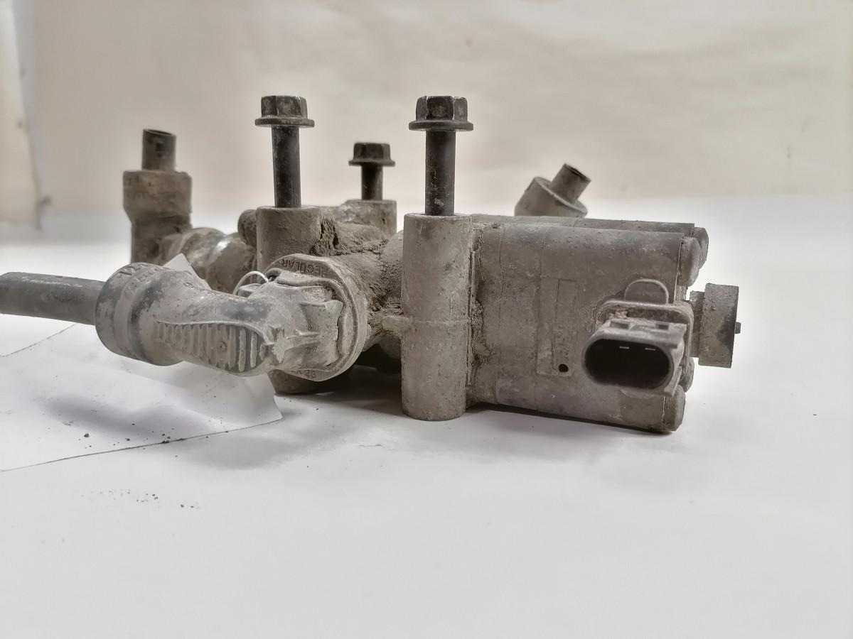 Scania Air pressure control valve 2158373 - صمام الفرامل - شاحنة: صور 5 Scania Air pressure control valve 2158373 - صمام الفرامل - شاحنة: صور 5