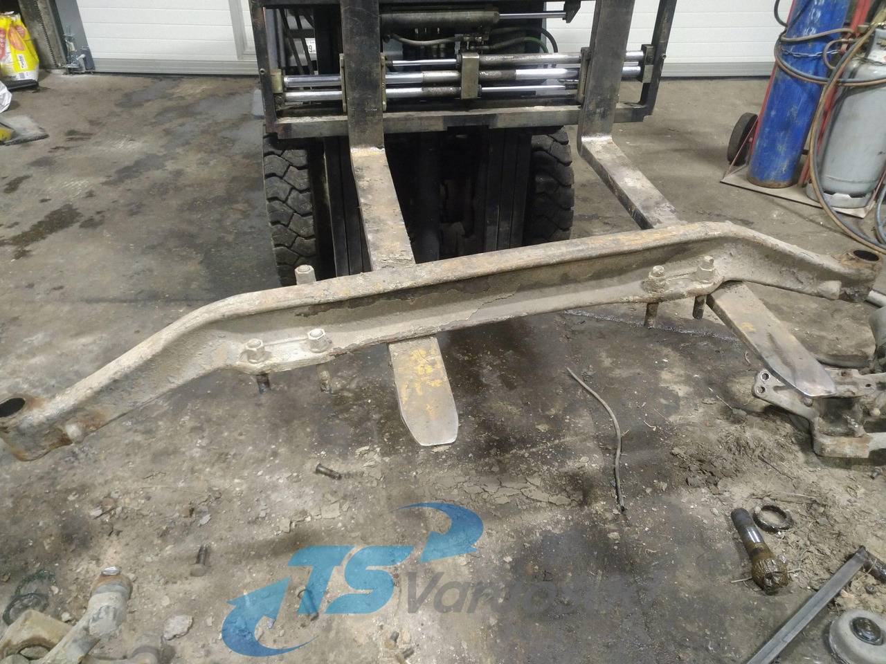 Scania Axel housing 1394399 - المحور الأمامي - شاحنة: صور 1 Scania Axel housing 1394399 - المحور الأمامي - شاحنة: صور 1