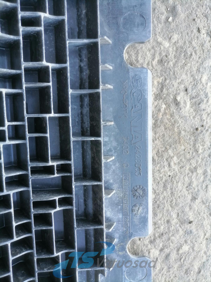 Scania Battery cover 2428035 - البطارية - شاحنة: صور 4 Scania Battery cover 2428035 - البطارية - شاحنة: صور 4