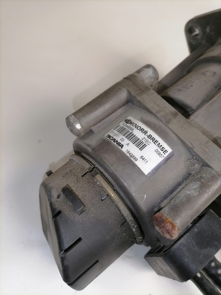Scania Brake pressure control 1942899 - صمام الفرامل - شاحنة: صور 2 Scania Brake pressure control 1942899 - صمام الفرامل - شاحنة: صور 2