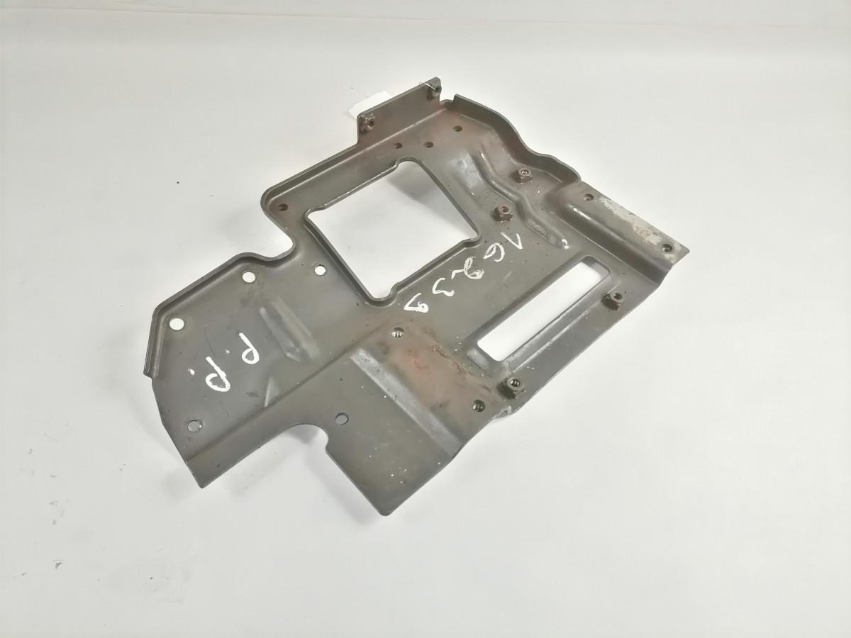 Scania Bumper bracket 1915256 - كأس مترعة - شاحنة: صور 3 Scania Bumper bracket 1915256 - كأس مترعة - شاحنة: صور 3