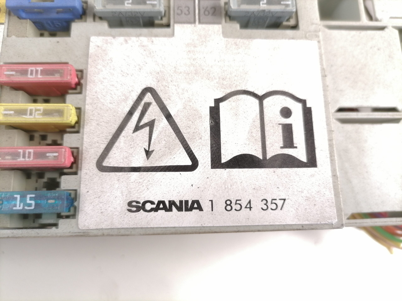 Scania Central electric unit 1854357 - مصهر - شاحنة: صور 4 Scania Central electric unit 1854357 - مصهر - شاحنة: صور 4