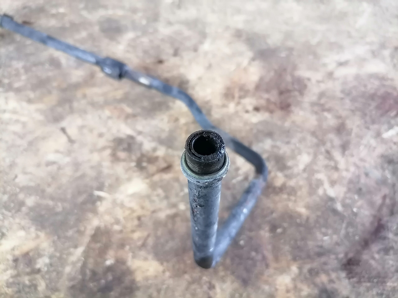 Scania Compressor air pipe 1863947 - ضاغط - شاحنة: صور 3 Scania Compressor air pipe 1863947 - ضاغط - شاحنة: صور 3