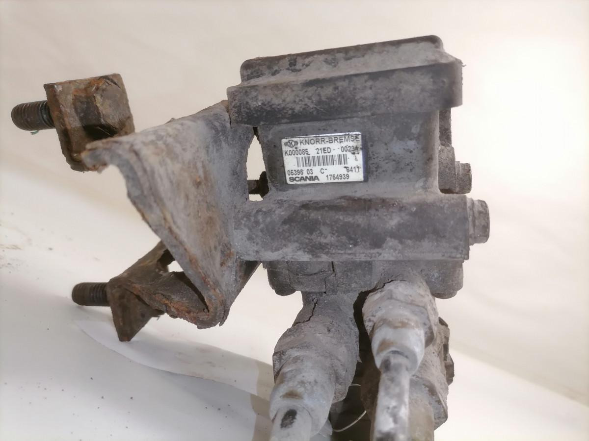 Scania EBS brake valve 1754939 - صمام الفرامل - شاحنة: صور 5 Scania EBS brake valve 1754939 - صمام الفرامل - شاحنة: صور 5