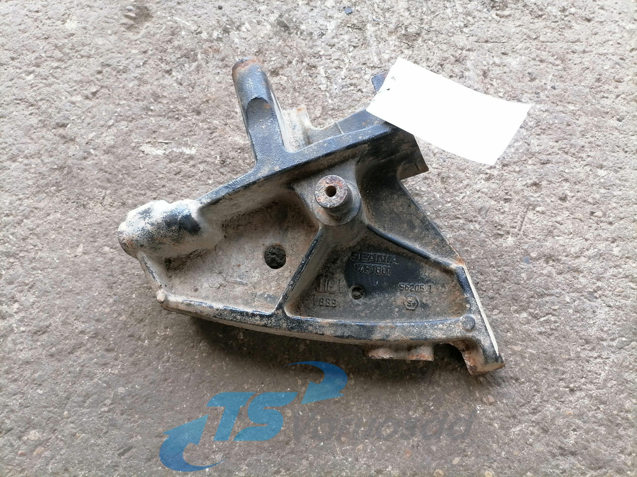 Scania Front bumper carrier 1431601 - كأس مترعة - شاحنة: صور 1 Scania Front bumper carrier 1431601 - كأس مترعة - شاحنة: صور 1