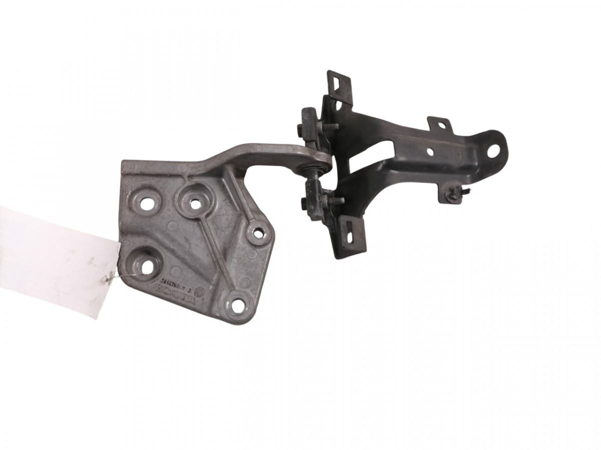 Scania Iluvõre kandurhing 2844264 - جلوپنجره - شاحنة: صور 1 Scania Iluvõre kandurhing 2844264 - جلوپنجره - شاحنة: صور 1