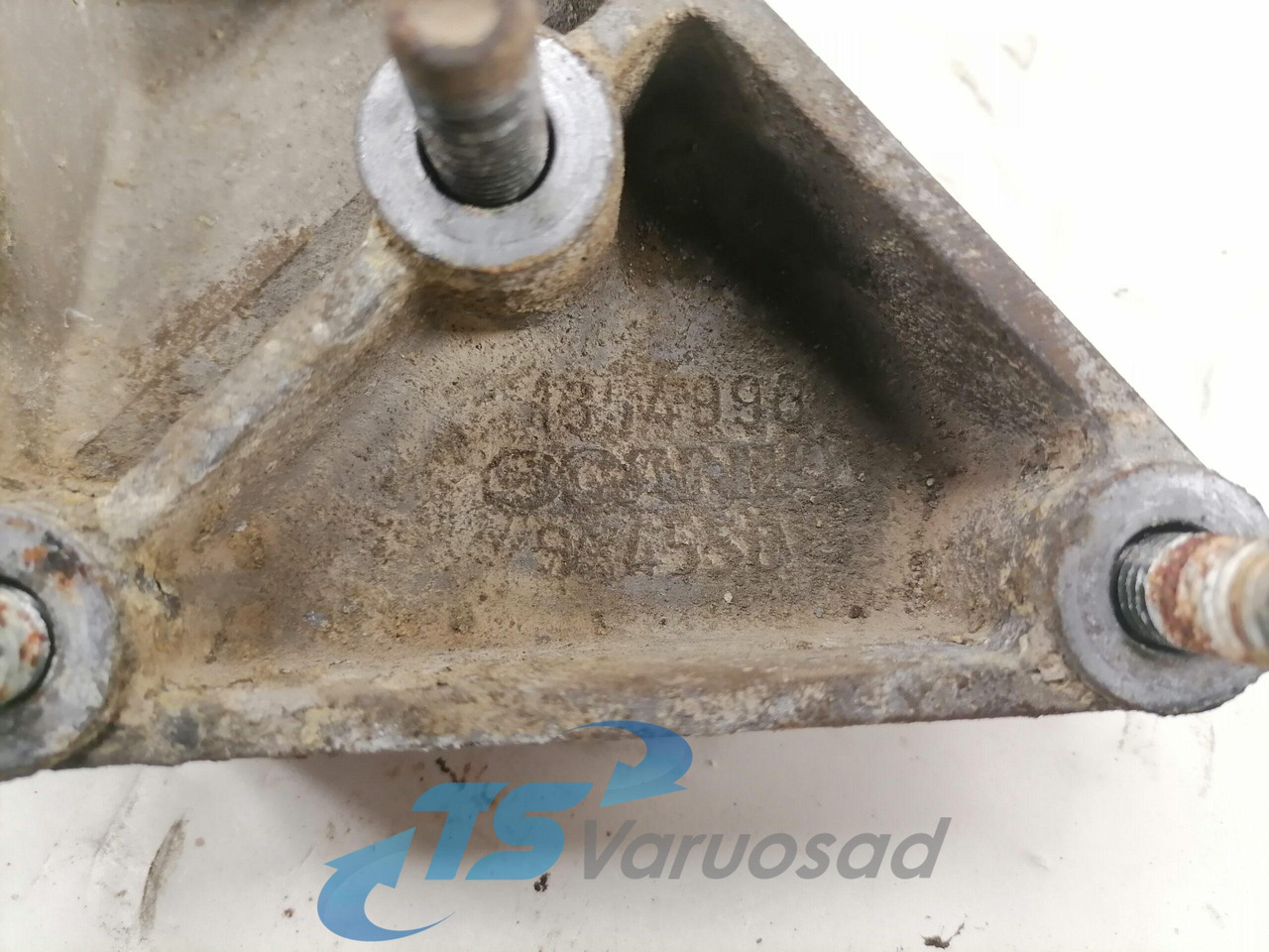 Scania Käiguvahetushoova kinnitus 1354990 - علبة التروس و قطع الغيار - شاحنة: صور 2 Scania Käiguvahetushoova kinnitus 1354990 - علبة التروس و قطع الغيار - شاحنة: صور 2