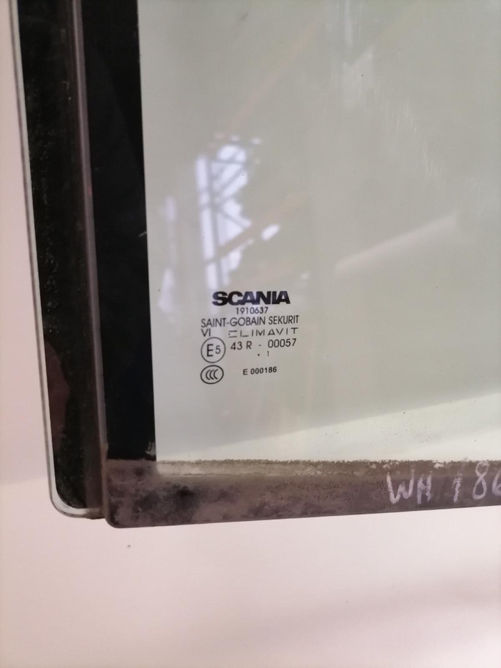 Scania Küljeklaas, parem 1910637 - نافذة و قطع الغيار - شاحنة: صور 3 Scania Küljeklaas, parem 1910637 - نافذة و قطع الغيار - شاحنة: صور 3