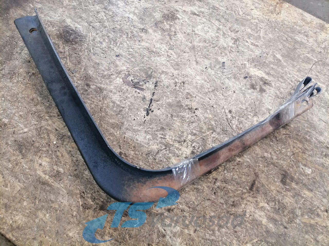 Scania Kütusepaagi kandur, Scania 1528906 - خزان وقود - شاحنة: صور 2 Scania Kütusepaagi kandur, Scania 1528906 - خزان وقود - شاحنة: صور 2