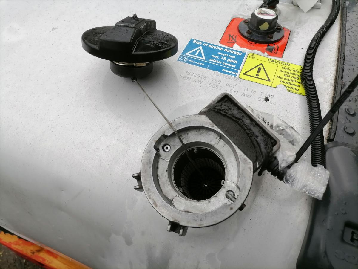 Scania Kütusepaak 750L 1888928 - خزان وقود - شاحنة: صور 3 Scania Kütusepaak 750L 1888928 - خزان وقود - شاحنة: صور 3