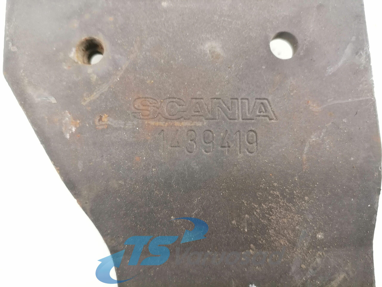 Scania Muffler carrier 1439419 - كاتم صوت - شاحنة: صور 3 Scania Muffler carrier 1439419 - كاتم صوت - شاحنة: صور 3
