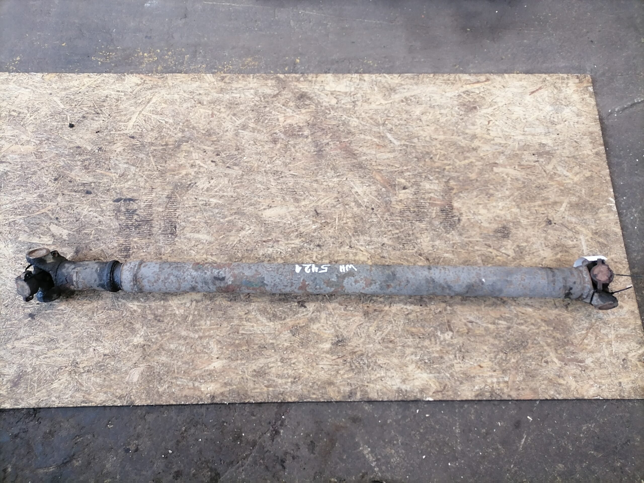 Scania Propeller shaft 1758438 - عمود الكردان - شاحنة: صور 2 Scania Propeller shaft 1758438 - عمود الكردان - شاحنة: صور 2