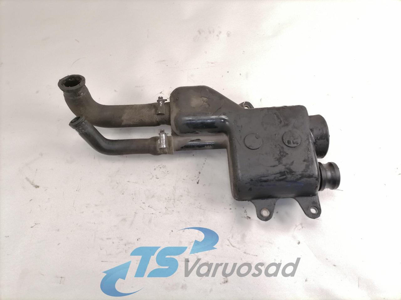 Scania Scania steering oil tank 1894289 - خرطوم التوجيه - شاحنة: صور 3 Scania Scania steering oil tank 1894289 - خرطوم التوجيه - شاحنة: صور 3