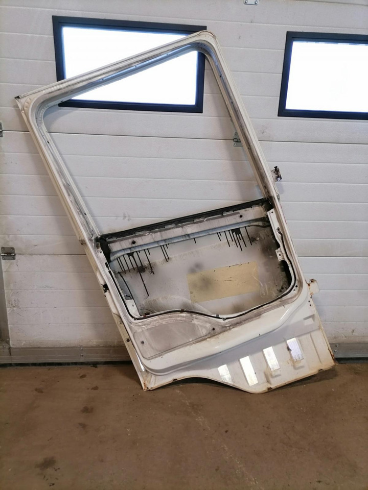 Scania Scania uks, vasak 1476534 - باب و قطع الغيار - شاحنة: صور 3 Scania Scania uks, vasak 1476534 - باب و قطع الغيار - شاحنة: صور 3